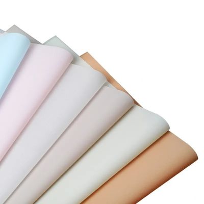 良い価格 2024 ホットセール 工場直結 虹彩色 包装紙 防水 鮮花花束 包装フィルム 新鮮花 卸売 オンライン