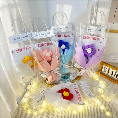 良い価格 完成 透明 軽量 包装 バッグ プルーシュ 花 束 品種 ぬいぐるみ 大きい プフ 束 女性の日 プレゼント オンライン