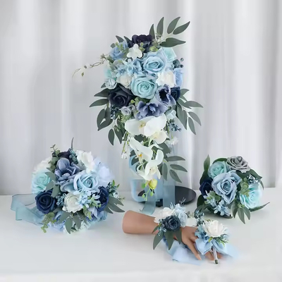 良い価格 アイス・ブルー・ローズ・ブライド・ハンドリング・フラワー 乙女花束 結婚式 コルセージ 手首花 花 結婚式 人工花 オンライン