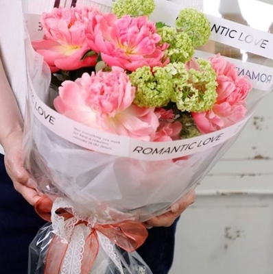 良い価格 フラワー OPP フィルム セルロファン 英語紙 透明白色 防水 透明な花束包装紙 花屋の材料 オンライン