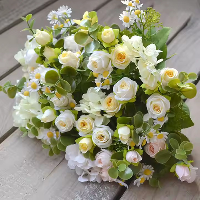 良い価格 卸売 シルク シングルローズ 花束 人工花束 花束 結婚式の飾り付け オンライン