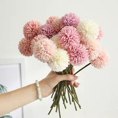 良い価格 ホットセール 人工 シングル クライサンテーム ブランチ シルク マリゴールド ボール ピンポン 人工 花 卸売 ケーキ 結婚式 飾り付け オンライン