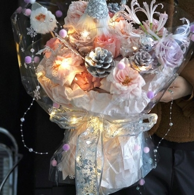 花の影,クリスマスヘアボール,雪の花びらが踊り,セルロファンの花束,花の包装紙,花材,花の包装紙