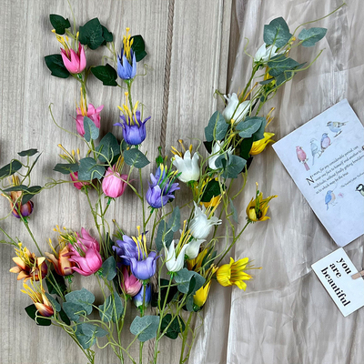 良い価格 模擬の宮殿の灯り,バラの花,人工の偽りのシルク花,高級の結婚式用花器,リビングの飾り付け器 オンライン
