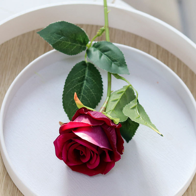 良い価格 ベルベットバラ 人工花 バラウォーターフォール バレンタインデーの偽花 自宅の結婚式飾り 人気チェックインバラ オンライン